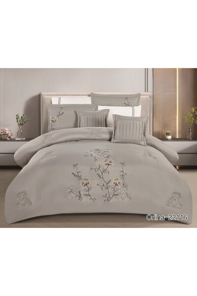 XI DUO A luxurious embroidered royal double bedspread to give you beauty and elegance to your room, made of microfiber, size 240*260 cm