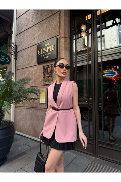 buqre's moda Elegant Oversize Vest with Gold Buckle Belt