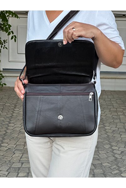 Deribag Valódi bőr, keresztpántos, alkalmi táska, női válltáska, sötétbarna 27*22*8 cm