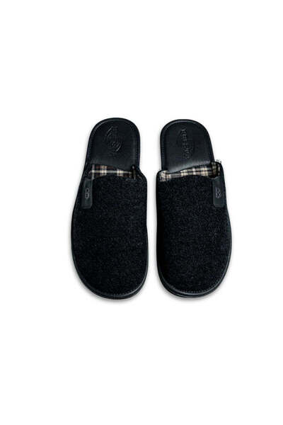 Belsta Slippers with black embroidery