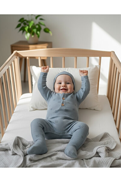 Egelite Mini Ayıcık Desenli Şapkalı Erkek Bebek Tulum Seti