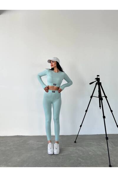 MADAME MELEK Long Sleeve Finger Detail Crop and Leggings Set Athlete Leggings Set