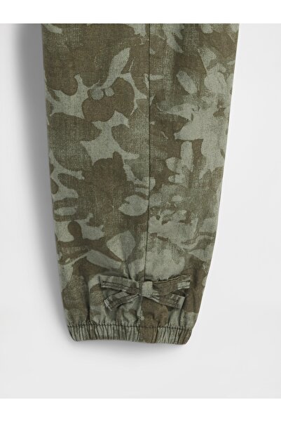 GAP Kız Bebek Yeşil Desenli Paraşüt Kumaş Kargo Pantolon