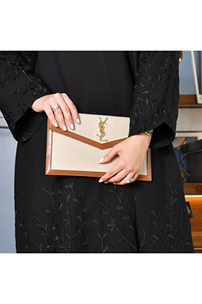 HAWRAA عباية مفتوحة سوداء بتطريز شجري على الأكمام و اسفل العباية