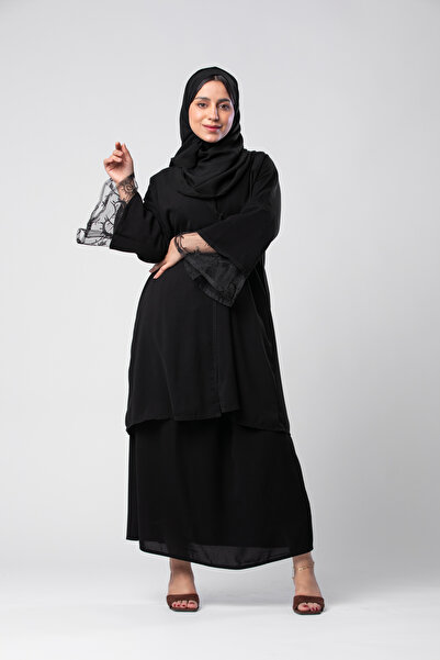 outline Black abaya skirt with wide tulle sleeves