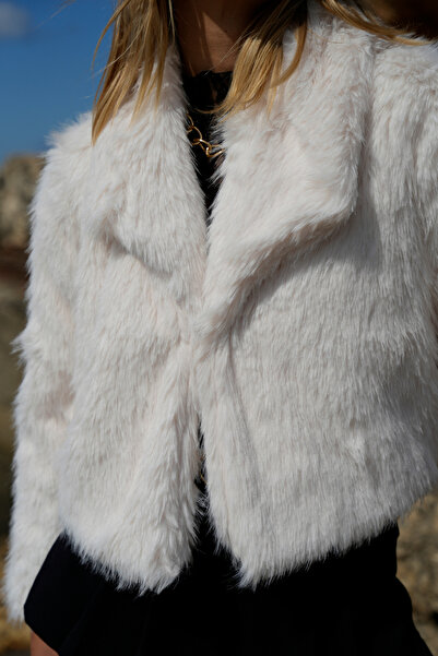 BLACKPERA Yumuşak Doku Astarsız Kısa Peluş Kürk Mont