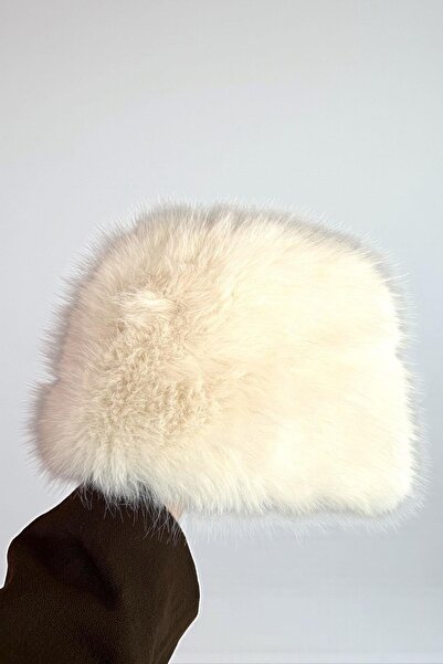 TAKIŞTIR White Color Plush Hat