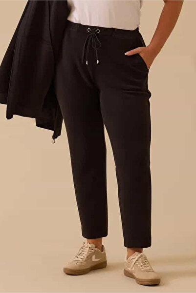 Galaxie Women's Plus Size Lace-Up Ankle-Length Pants - Black