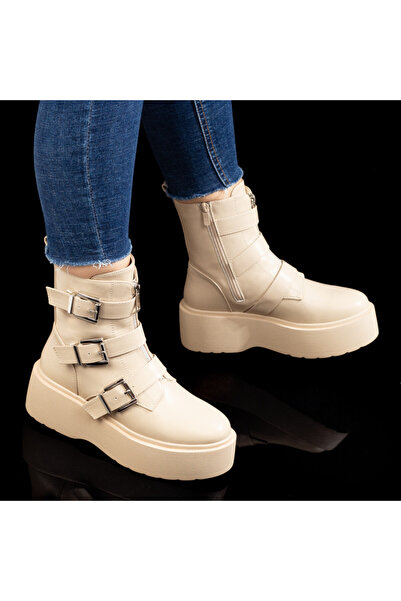 Modlet.ro Ghete bej pentru femei cu detalii metalice MOD10578