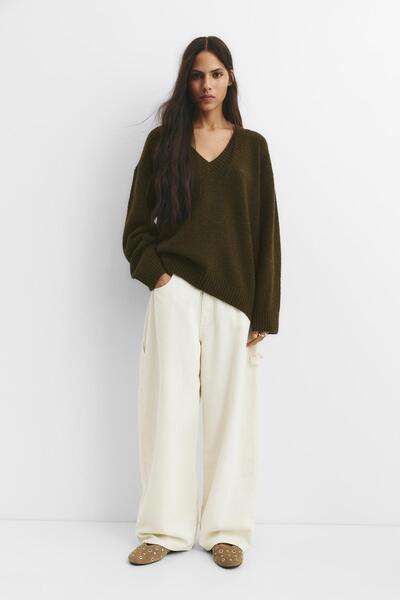 Pull & Bear V-neck sweater