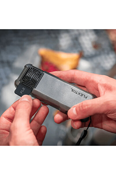 Flextail Dispozitiv impotriva tantarilor 2in1 MAX REPEL, compact, portabil si reincarcabil, 9600mAh