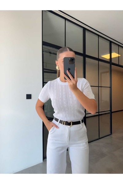 BB Bensu Buyruk Sa ajurom BIBLJANJE SA POLU RUKAVIMA, BELO