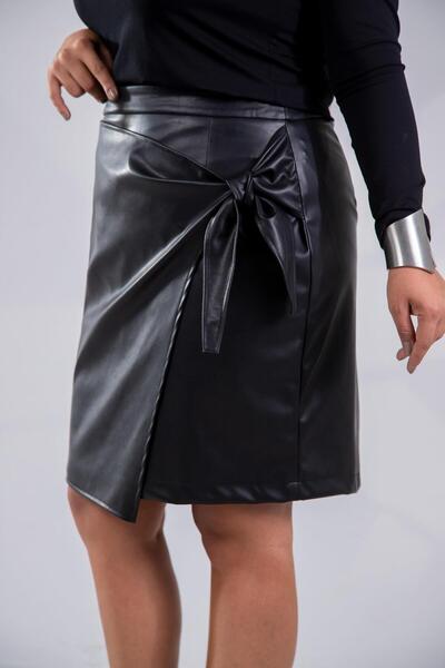 Roxxlen 121893 Γυναικεία φούστα από συνθετικό δέρμα μεγάλου μεγέθους με πλαϊνό δέσιμο μαύρο