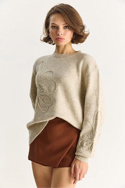 Bianco Lucci Women's Soft Textured Floral Pattern Embroidered Knitwear Sweater 251085 60284089