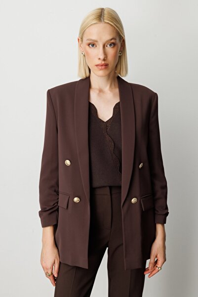 Ekol Kolu Büzgülü Kapak Cepli Ceket