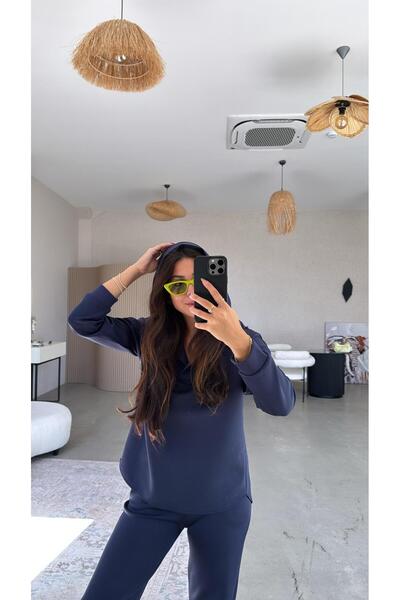 Buket Teke طقم بغطاء رأس للغوص باللون الأزرق الداكن