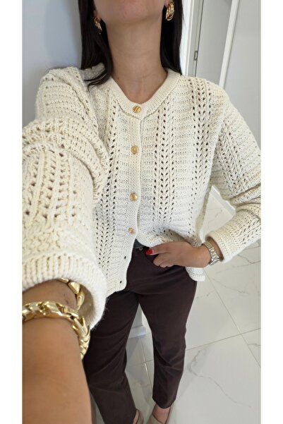 BİRCANÇİL Thense Ecru Gold Button Detailed Cardigan