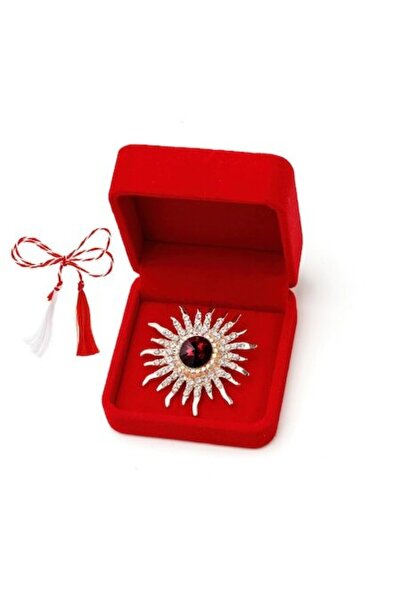 OEM Martisor brosa soare cu strasuri in cutie de catifea, bordo