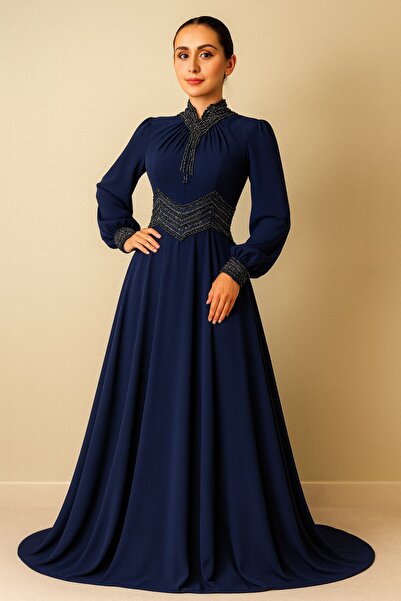 KIBRA DESİGN Koyu Lacivert Şifon El İşçiliği Taş İşlemeli Abiye – Zarif Özel Gün, Düğün ve Davet Elbisesi