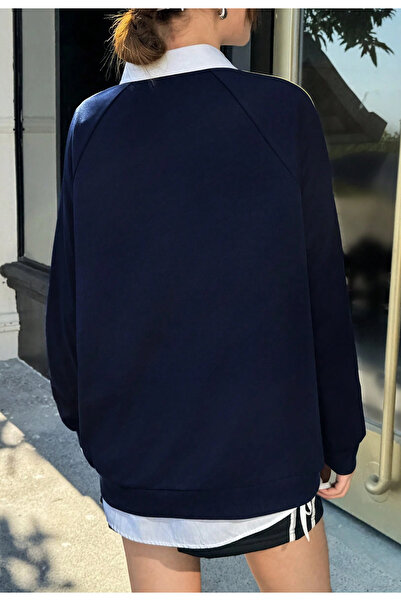 Touz Moda Touz Team Design Унисекс суитшърт с V-образно деколте