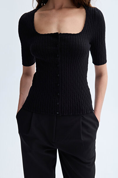 Mudo Open Collar Buttoned Short Sleeve Knitwear Sweater