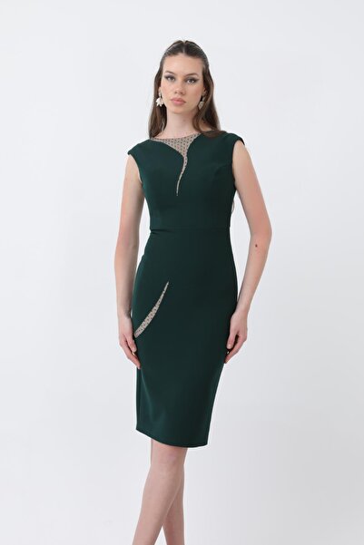 Dans Tekstil Transparan Yaka ve Taş Detaylı Dar Kesim Elbise Zümrüt Yeşili