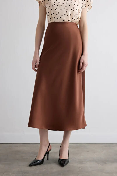 Gusto Verev Cut Long Satin Skirt - Tan