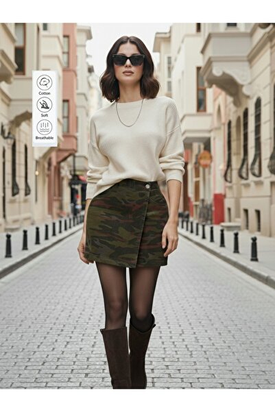 SHEVEGA Women's Burgundy Camouflage Shorts Skirt