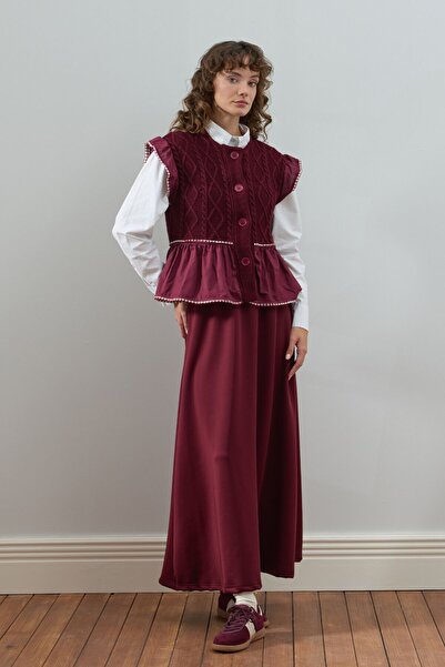 Ceylan Otantik Burgundy Ruffled Knit Vest