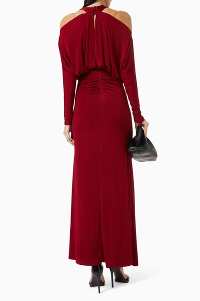 AC BY AANCHAL CHANDA Kırmızı Off-Shoulder Slit Elbise, Lüks ve Zamansız Şıklık