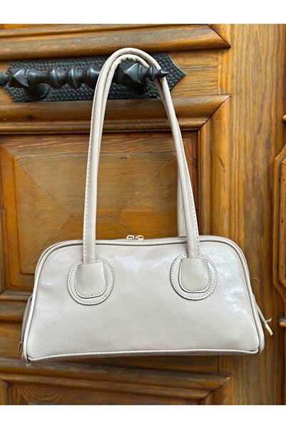 SHIKIRTI حقيبة كتف نسائية لامعة بلون كريمي بمقبض مزدوج طراز باجيت