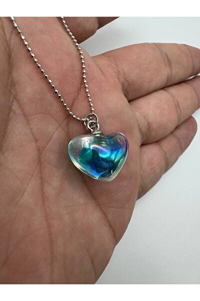 Yuchicly قلادة نسائية على شكل قلب من الكريستال الأزرق - متألقة وأنيقة