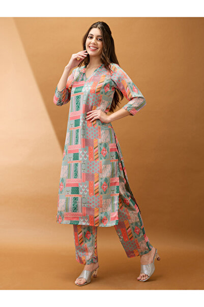 Globus By Styli طقم كورتا وبنطال نسائي متعدد الألوان بزخارف عرقية