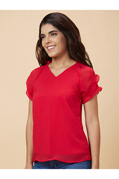 Globus By Styli Red Solid V Neck Top