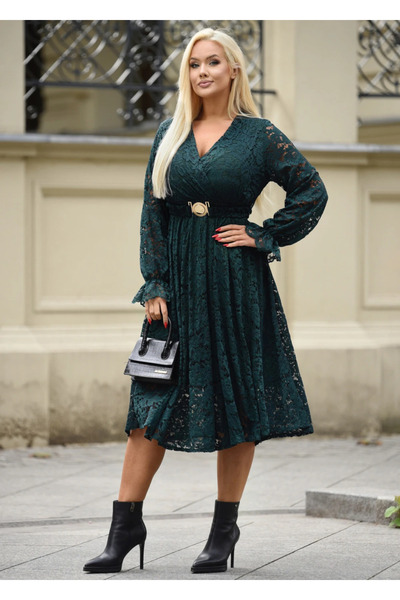 UniqueStore.ro Елегантна зелена дантелена рокля с прегърнато деколте и дълги ...
