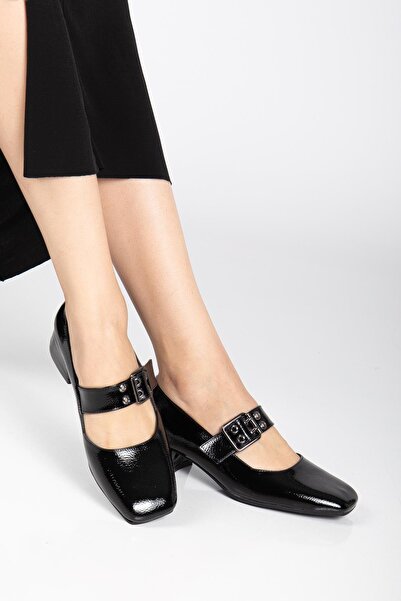 Dilimler Ayakkabı Women's Short Heeled Shoes Black Patent Leather with Hard Toe Cap