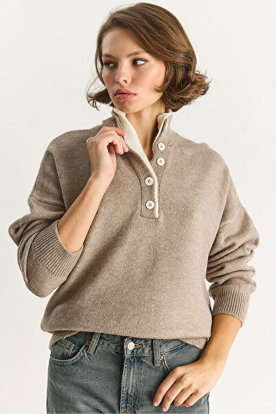 Bianco Lucci Women's 2-Patch Button Detailed Knitwear Sweater Tk251023 60284092