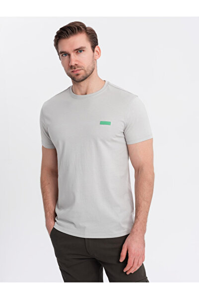 OMBRE Men's cotton t-shirt with green patch on chest - light grey V2 OM-TSCT-0151 S