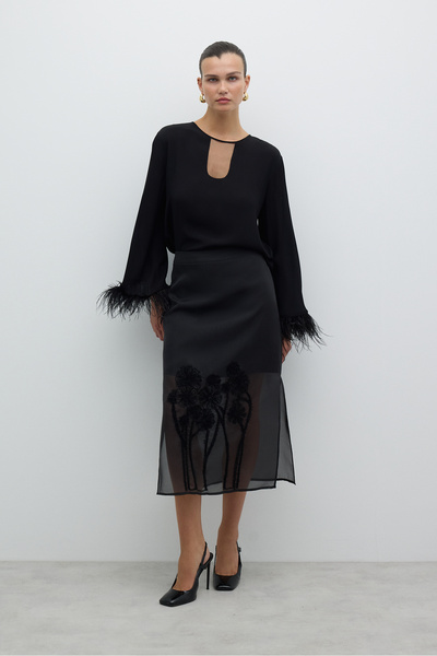 Roman Nakış İşlemeli Yanları Yırtmaçlı Midi Boy Etek Siyah K2615018_001