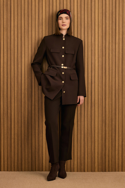 Aker Kemer Aksesuarlı Hakim Yaka Ceket