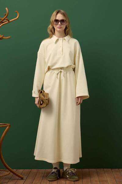 Ceylan Otantik Ecru 3 Thread Neckline Bodysuit & Skirt Set