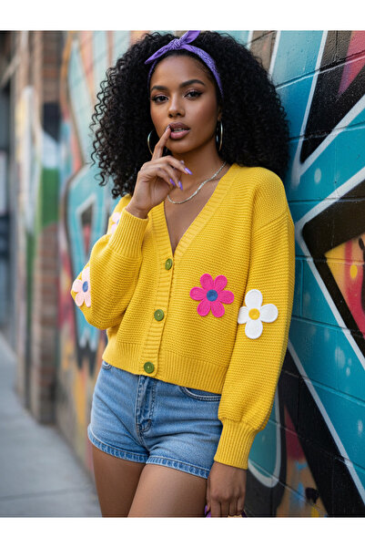 NİLZA Cardigan oversize cu nasturi, cu detalii florale colorate