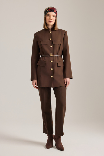 Aker Kemer Aksesuarlı Hakim Yaka Ceket