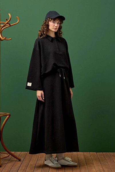 Ceylan Otantik Black 3 Thread Neckline Bodysuit & Skirt Set