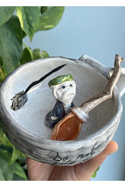 visera Harry Potter Series Handmade Ceramic Mug with Albus Dumbledore Figure + Broomstick Shaped Spoon Gift