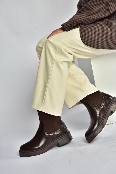 Fox Shoes V676556909 Γυναικείες μπότες με λεπτομέρεια από καουτσούκ καφέ