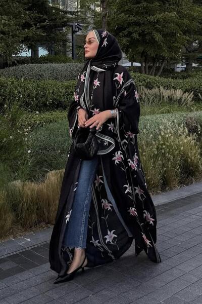 carell Aleyna Atalar's Choice Blooming Flowing Abaya Black