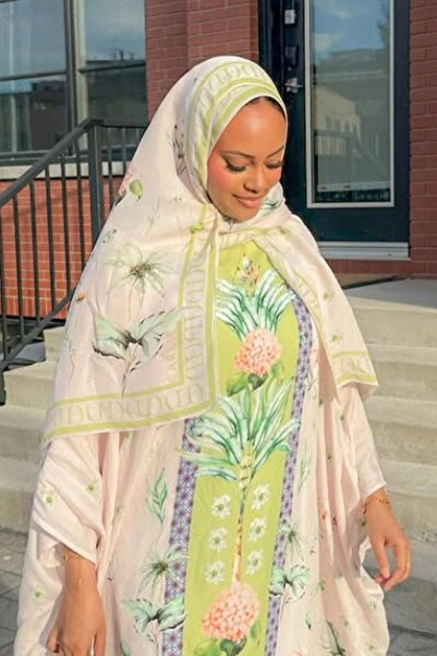 carell Sumaya Shaarif's Choice Lunara Floral Monogram Floss Shawl Powder