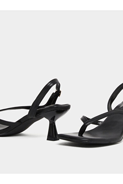 Styli Black Kitten Heel Thong Sandals