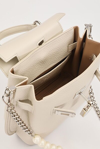 Levidor A.Grey Pearl Strap Detailed Handbag